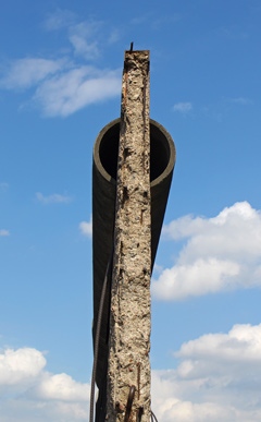 Remainings of Berlin Wall at Niederkirchnerstrasse, Berlin. Photo: H. Zell. Wikimedia Commons