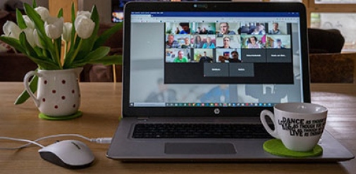 Ongoing teaching online, laptop in focus. Photo: Armin Schreijäg, Pixabay